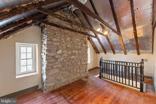 2298 WINCHESTER AVE, Martinsburg, WV 25405