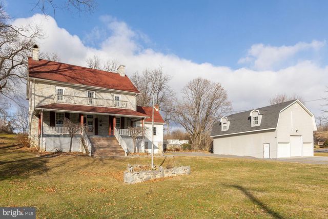 2298 WINCHESTER AVE, Martinsburg, WV 25405