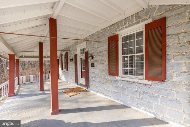 2298 WINCHESTER AVE, Martinsburg, WV 25405