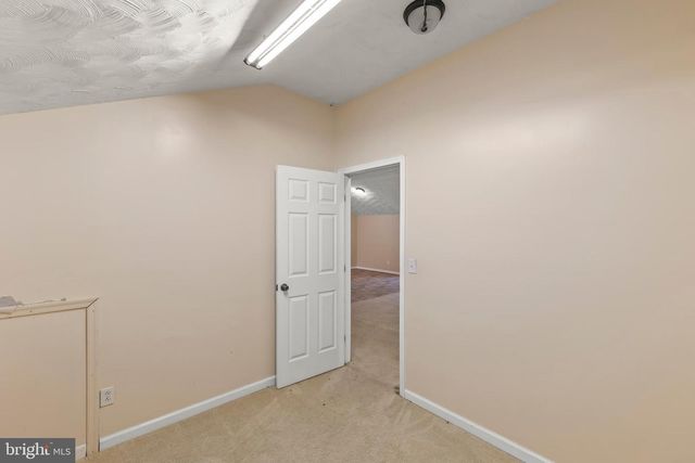 2298 WINCHESTER AVE, Martinsburg, WV 25405