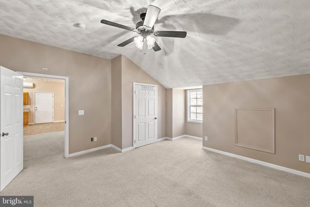 2298 WINCHESTER AVE, Martinsburg, WV 25405