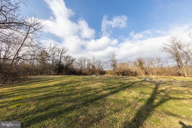 2298 WINCHESTER AVE, Martinsburg, WV 25405