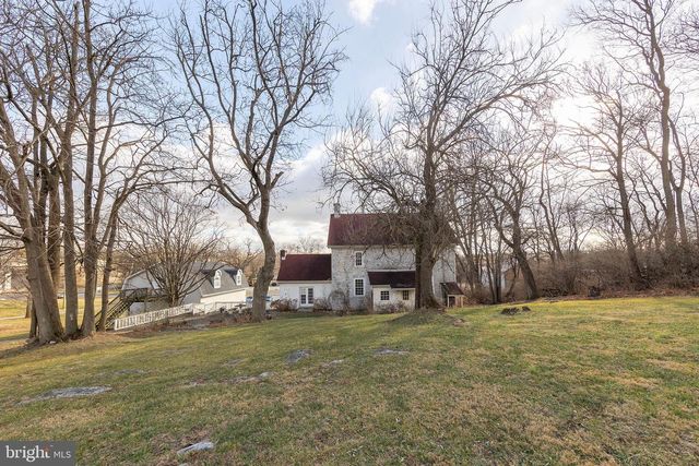 2298 WINCHESTER AVE, Martinsburg, WV 25405