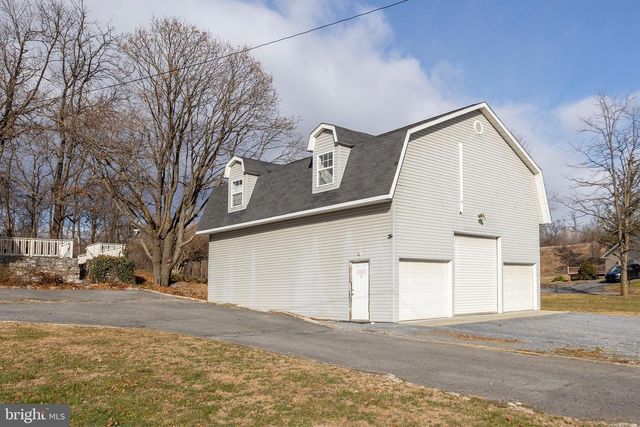 2298 WINCHESTER AVE, Martinsburg, WV 25405