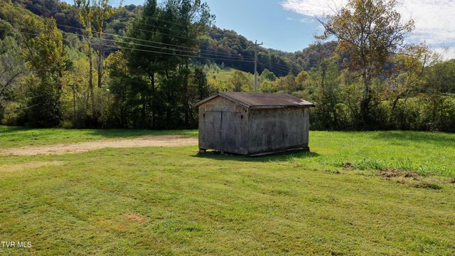 929 Campbell Drive, Sneedville, TN 37869