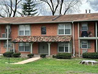 8736 Santa Bella Drive G, Hazelwood, MO 63042