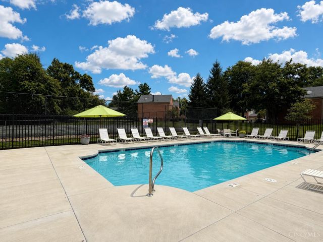 10875 Fallsington Court, Blue Ash, OH 45242