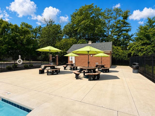 10875 Fallsington Court, Blue Ash, OH 45242