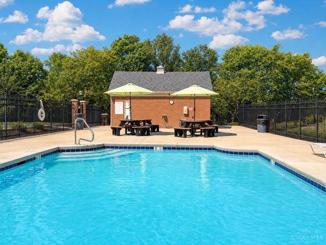 10875 Fallsington Court, Blue Ash, OH 45242