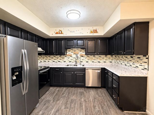 10875 Fallsington Court, Blue Ash, OH 45242
