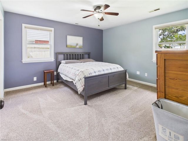 5420 Macqueen DR, Virginia Beach, VA 23464