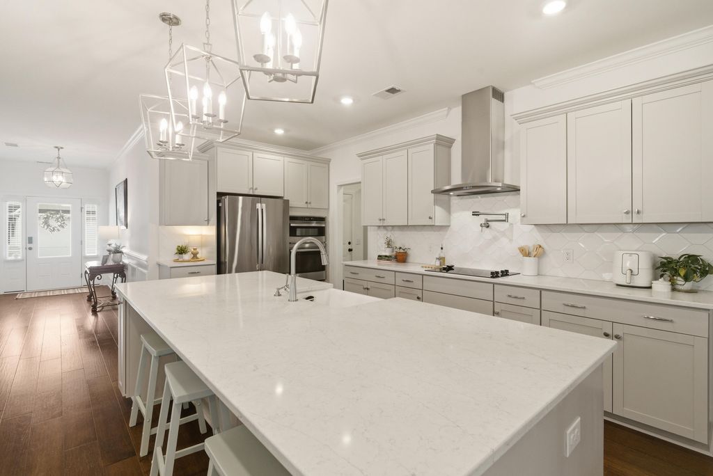 Image 10 of property listing at 1029 Saltwater Circle, Johns Island, SC 29455