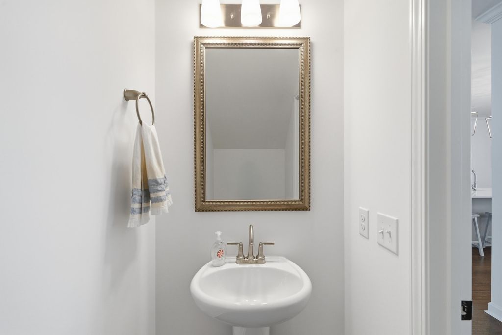 Image 18 of property listing at 1029 Saltwater Circle, Johns Island, SC 29455