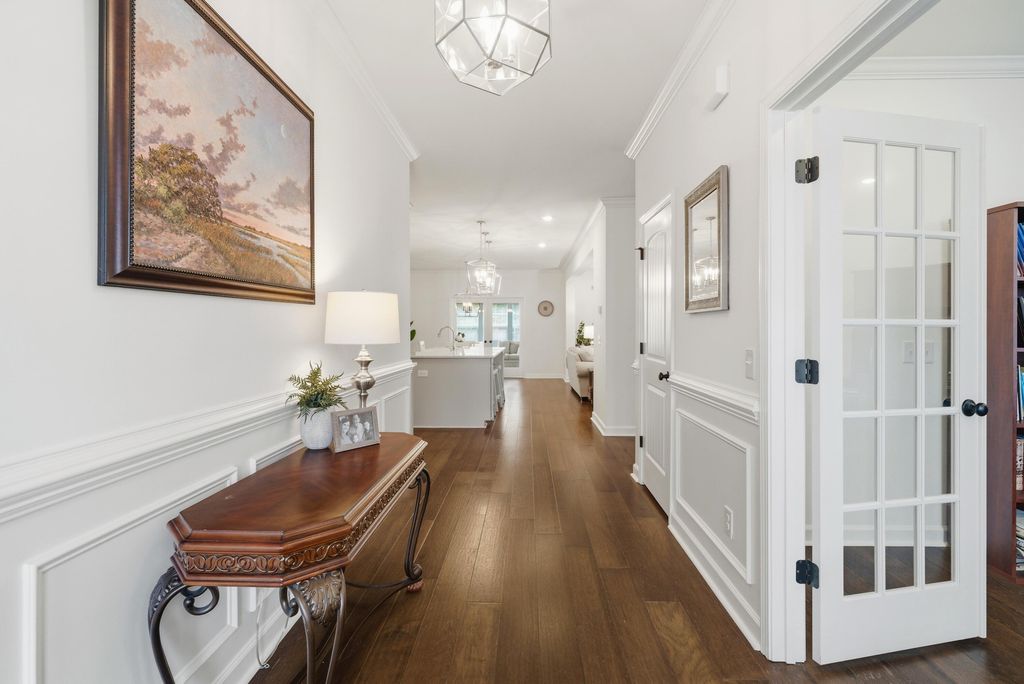 Image 5 of property listing at 1029 Saltwater Circle, Johns Island, SC 29455