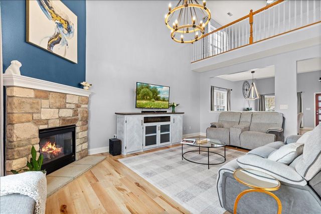 630 Polaris STREET, West Bend, WI 53095
