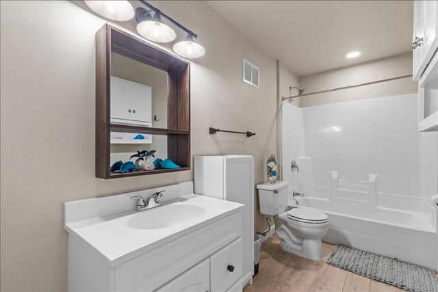 630 Polaris STREET, West Bend, WI 53095