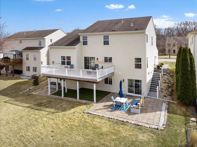 630 Polaris STREET, West Bend, WI 53095