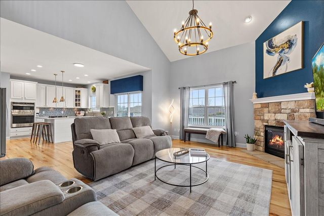 630 Polaris STREET, West Bend, WI 53095