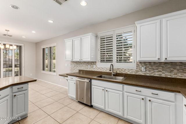 2102 E YELLOWSTONE Place, Chandler, AZ 85249