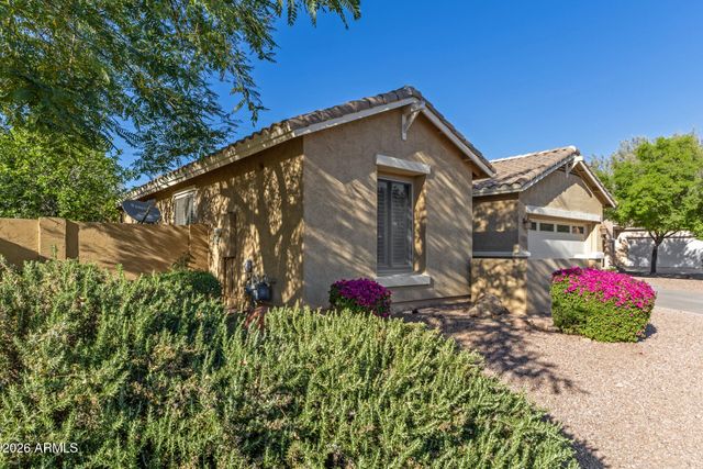 2102 E YELLOWSTONE Place, Chandler, AZ 85249