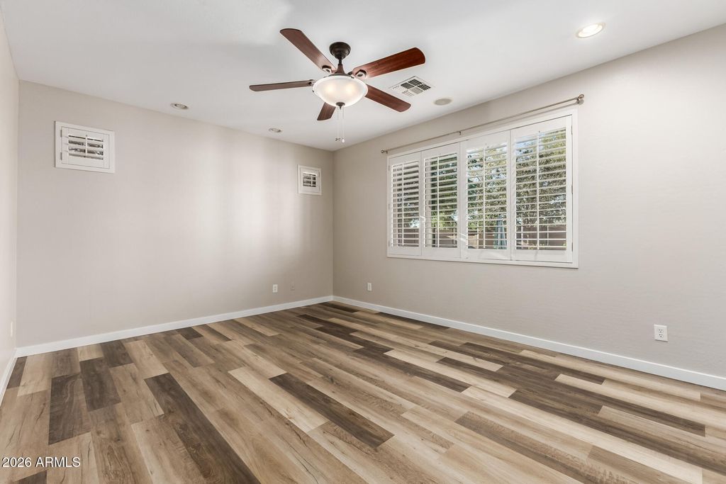 Image 17 of property listing at 2102 E YELLOWSTONE Place, Chandler, AZ 85249