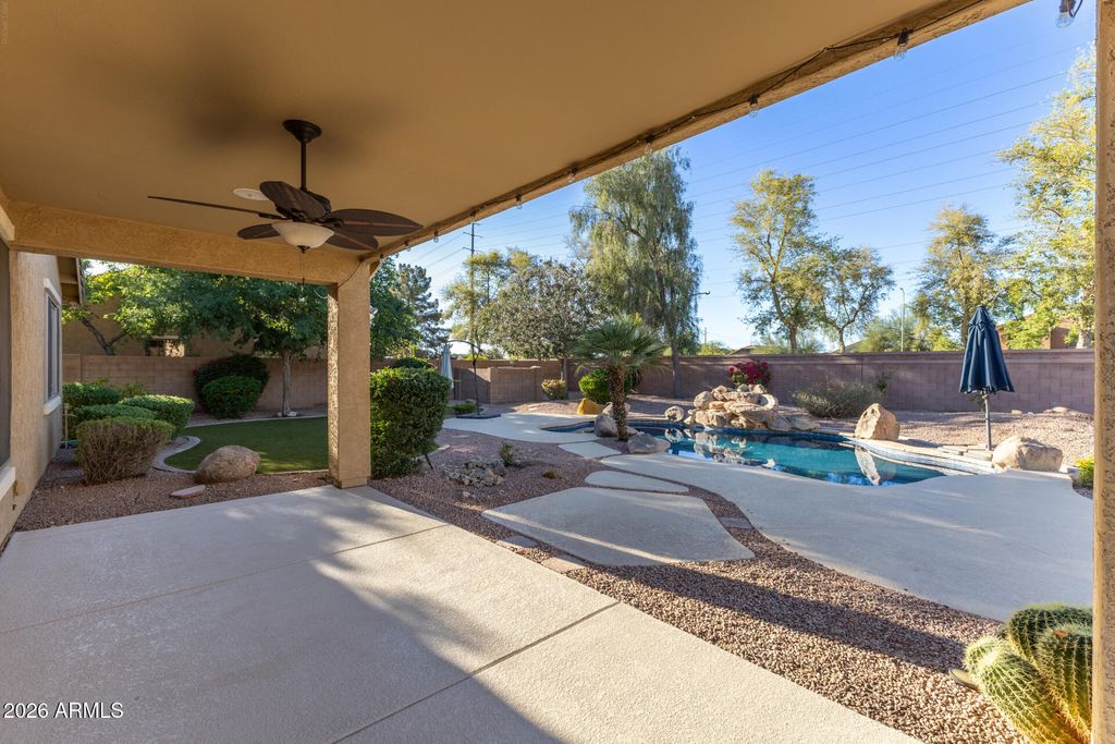 Image 23 of property listing at 2102 E YELLOWSTONE Place, Chandler, AZ 85249