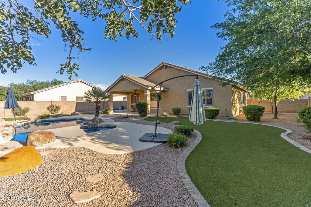 Image 25 of property listing at 2102 E YELLOWSTONE Place, Chandler, AZ 85249