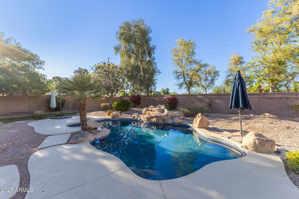 Image 27 of property listing at 2102 E YELLOWSTONE Place, Chandler, AZ 85249