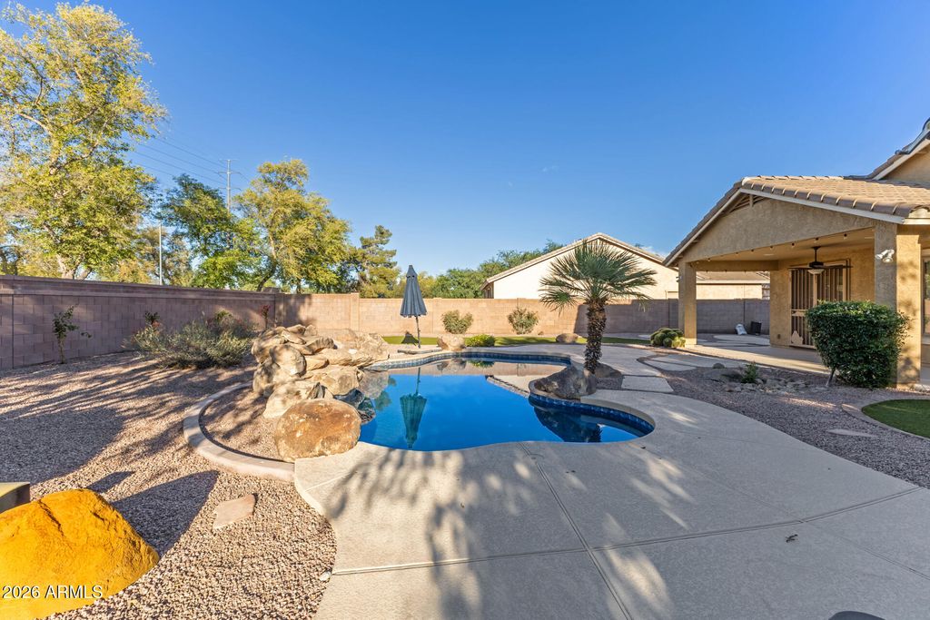 Image 28 of property listing at 2102 E YELLOWSTONE Place, Chandler, AZ 85249