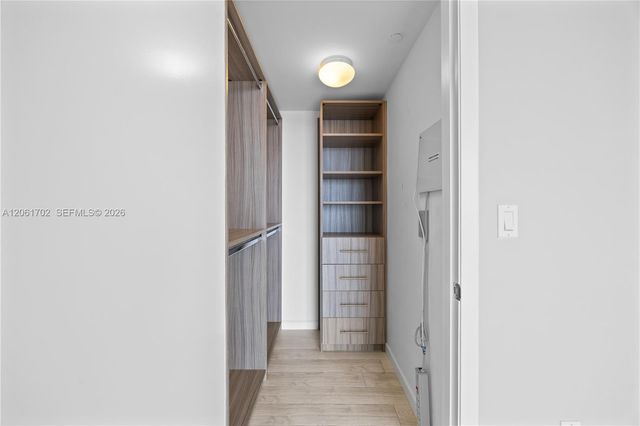 50 Biscayne Boulevard 4706, Miami, FL 33132