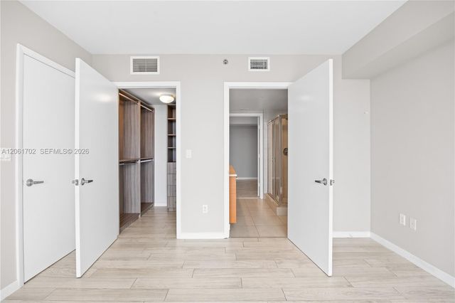 50 Biscayne Boulevard 4706, Miami, FL 33132