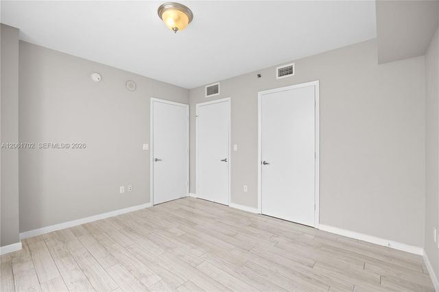 50 Biscayne Boulevard 4706, Miami, FL 33132