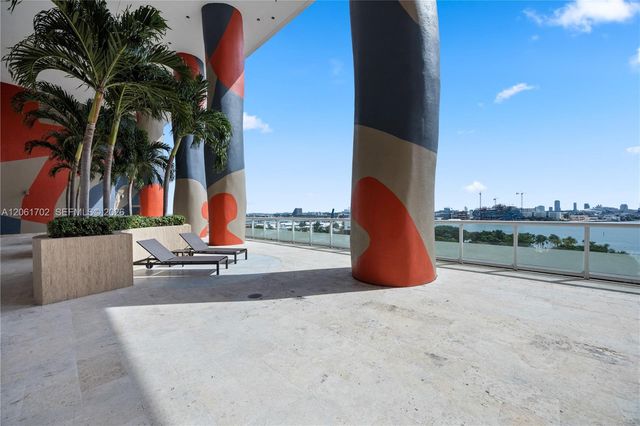50 Biscayne Boulevard 4706, Miami, FL 33132