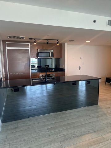 50 Biscayne Boulevard 4706, Miami, FL 33132