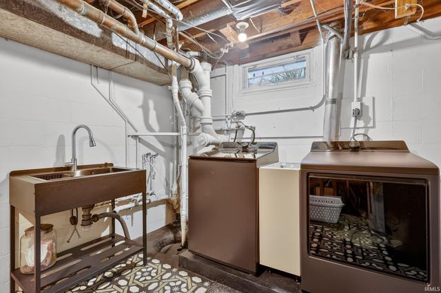 60124 Saint Joseph Street, South Bend, IN 46614