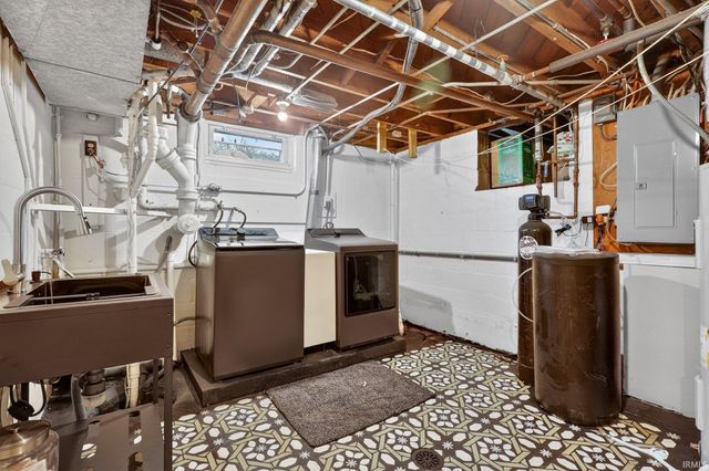 60124 Saint Joseph Street, South Bend, IN 46614