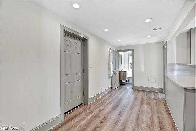 3401 Clinton Avenue, Cleveland, OH 44113