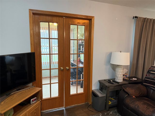 212 N 14th Avenue, Winterset, IA 50273