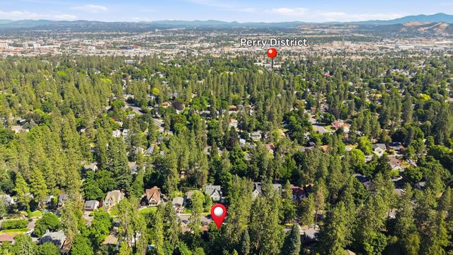 1224 E 19th Ave, Spokane, WA 99203
