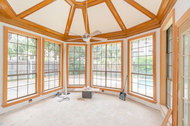 6738 Apple Valley Lane, Houston, TX 77069