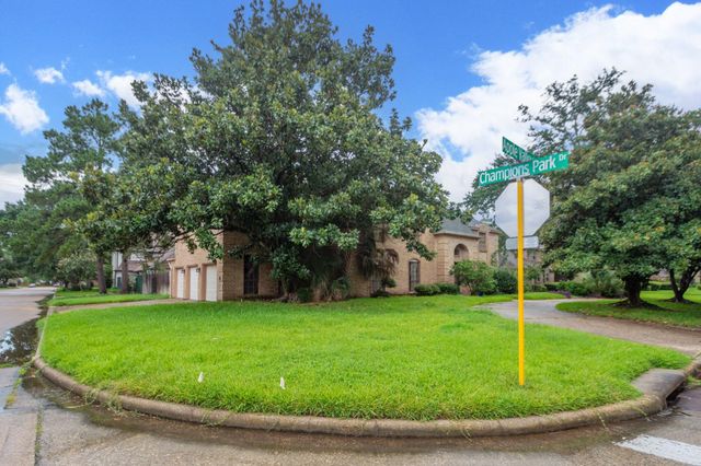 6738 Apple Valley Lane, Houston, TX 77069