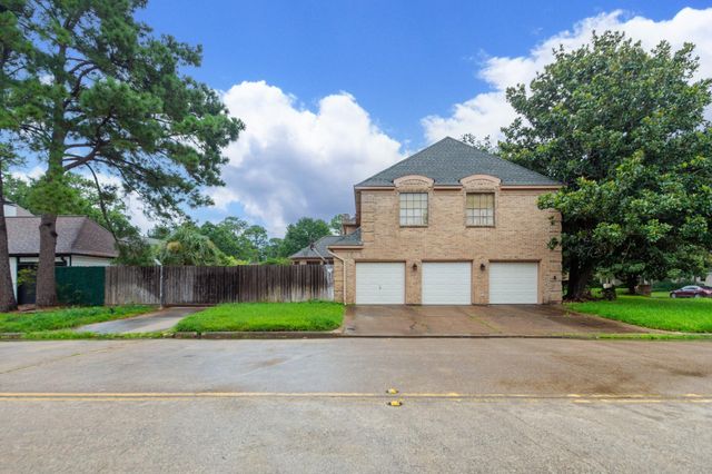 6738 Apple Valley Lane, Houston, TX 77069