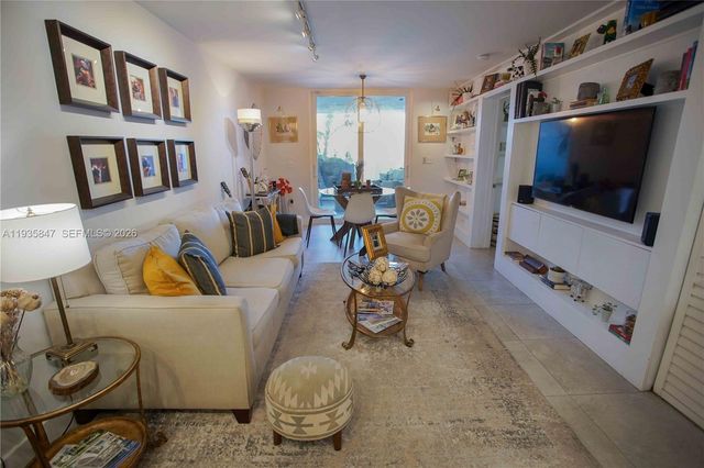 5880 Collins Ave 302, Miami Beach, FL 33140
