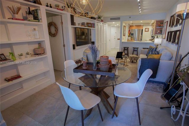 5880 Collins Ave 302, Miami Beach, FL 33140