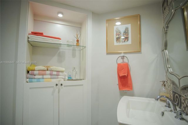 5880 Collins Ave 302, Miami Beach, FL 33140