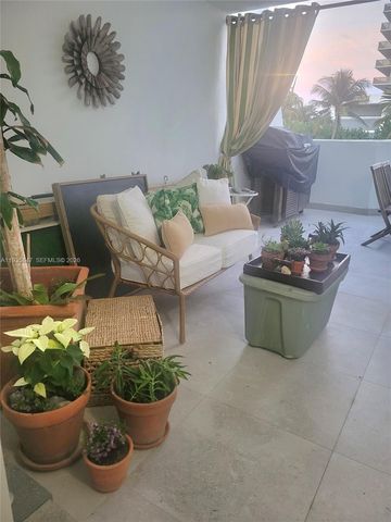 5880 Collins Ave 302, Miami Beach, FL 33140