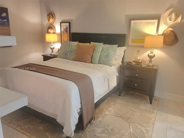 5880 Collins Ave 302, Miami Beach, FL 33140