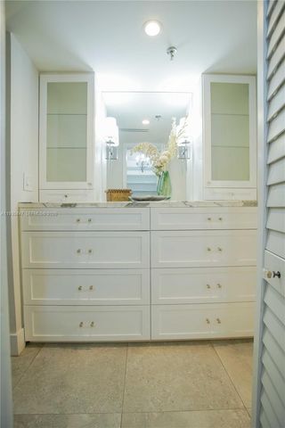 5880 Collins Ave 302, Miami Beach, FL 33140