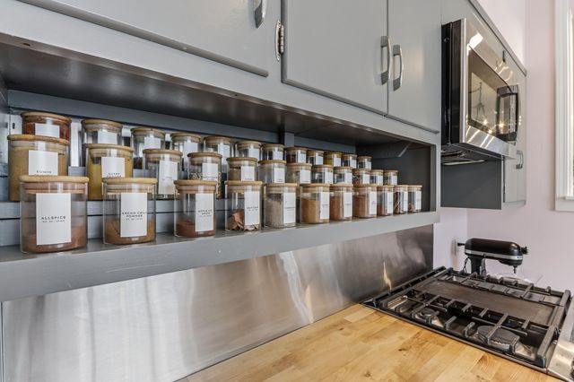 880 N MCLEAN BLVD, Memphis, TN 38107