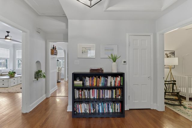 880 N MCLEAN BLVD, Memphis, TN 38107